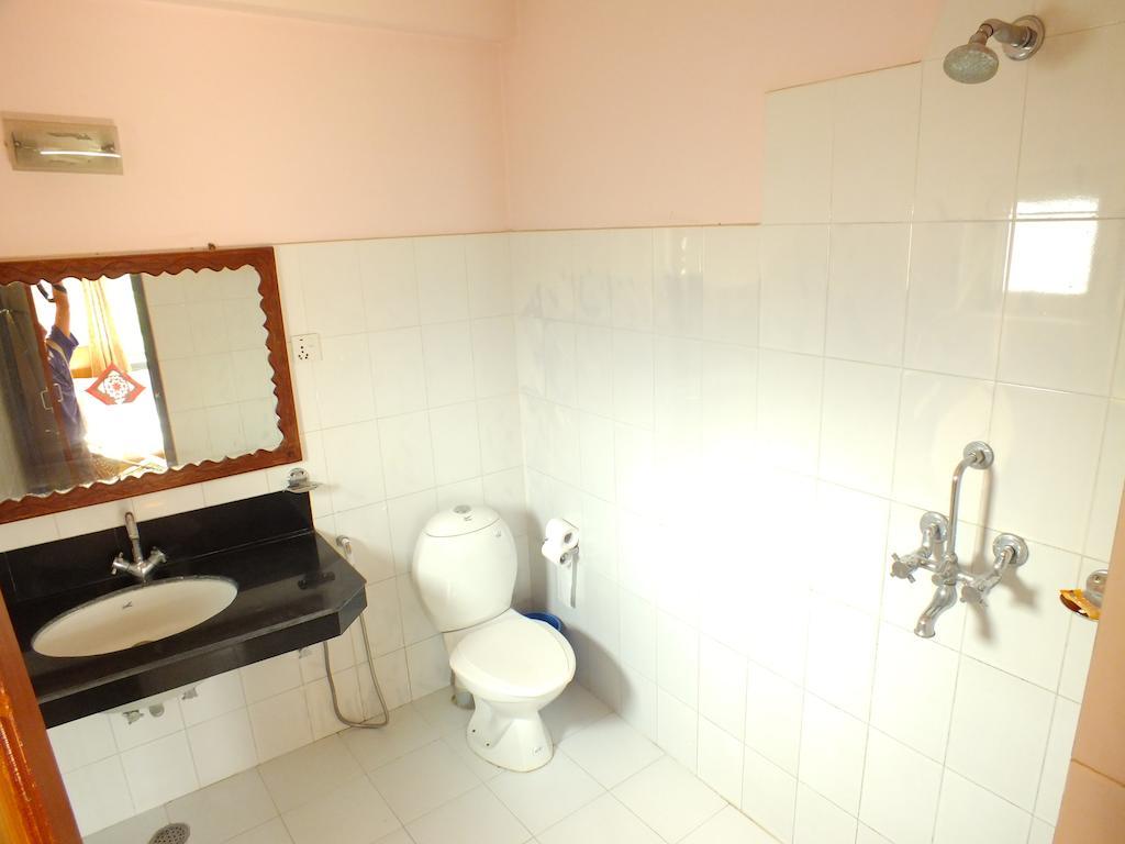 Hotel Greenland Pokhara Oda fotoğraf