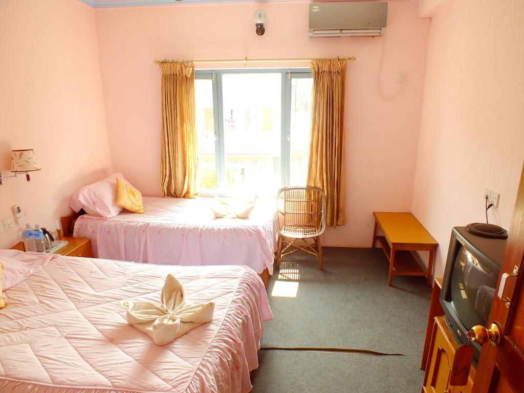 Hotel Greenland Pokhara Oda fotoğraf