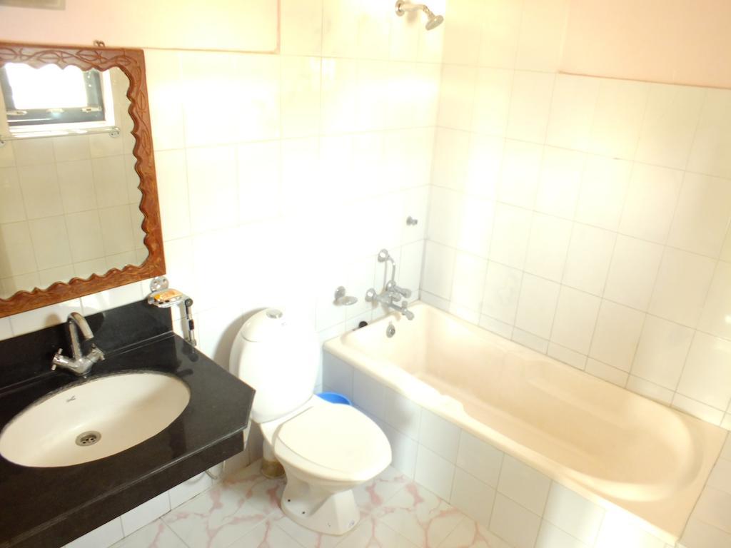 Hotel Greenland Pokhara Dış mekan fotoğraf