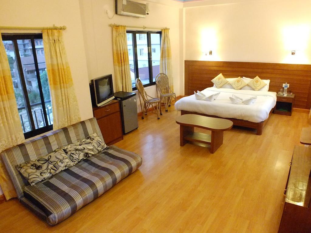 Hotel Greenland Pokhara Oda fotoğraf